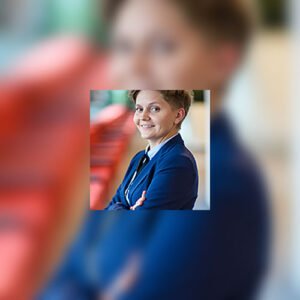 Zdjęcie Justyny Ligęzy – absolwentki WSZOP, specjalistki BHP